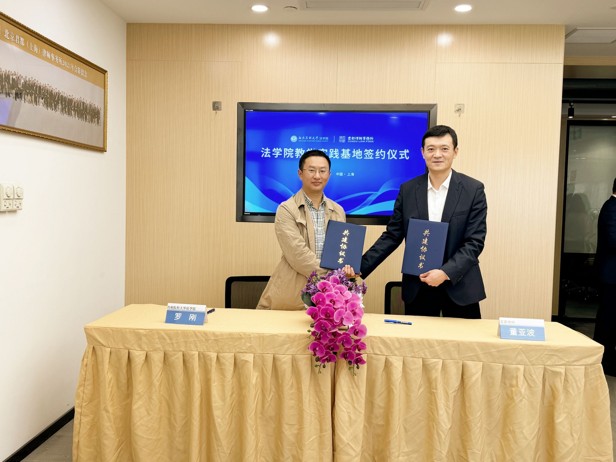 CA6E7FA0BD9827C3956F8EAF9AD_7134CCF4_52BFB.jpg CA6E7FA0BD9827C3956F8EAF9AD_7134CCF4_52BFB.jpg