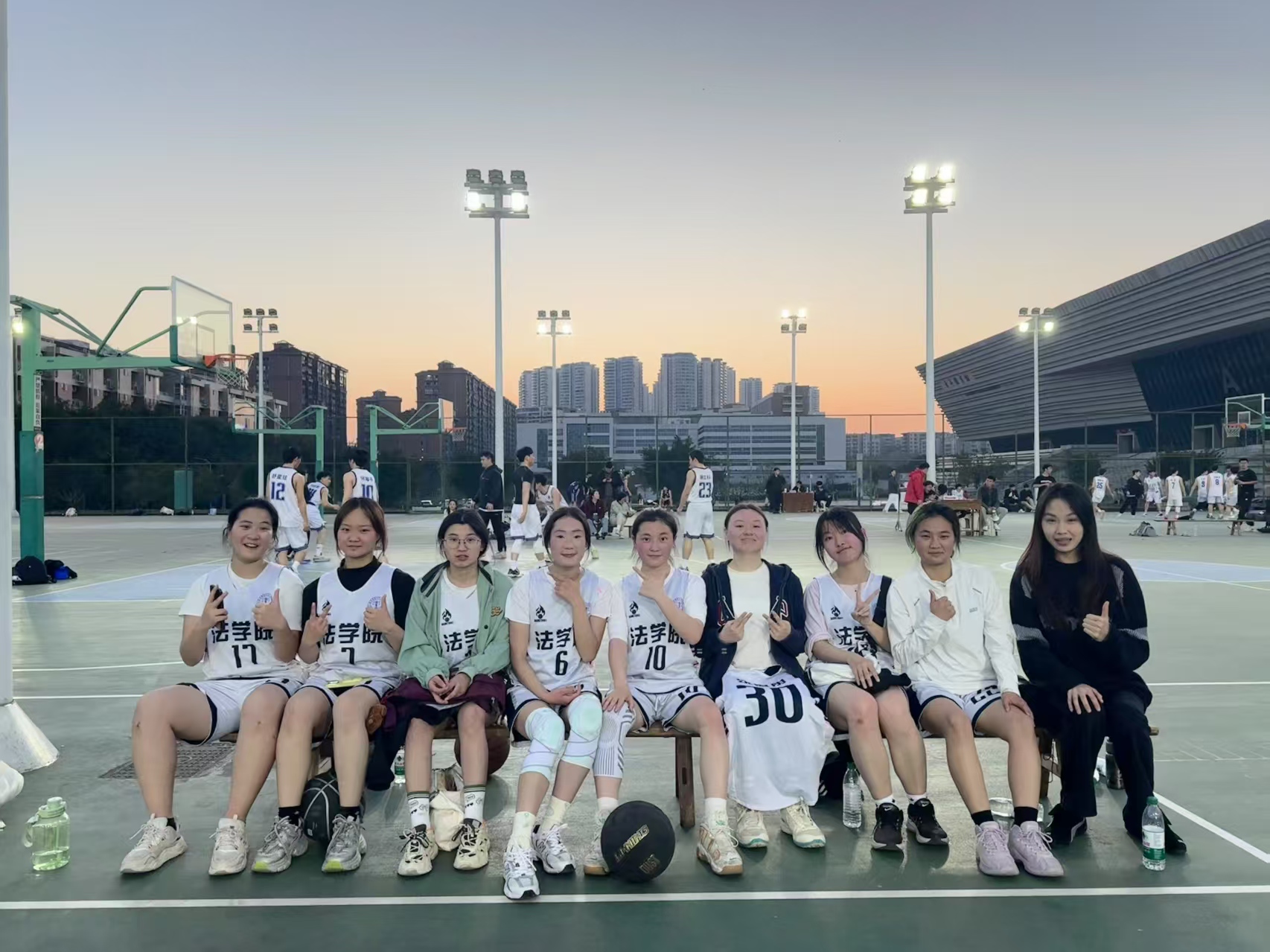 女篮.jpg 女篮.jpg