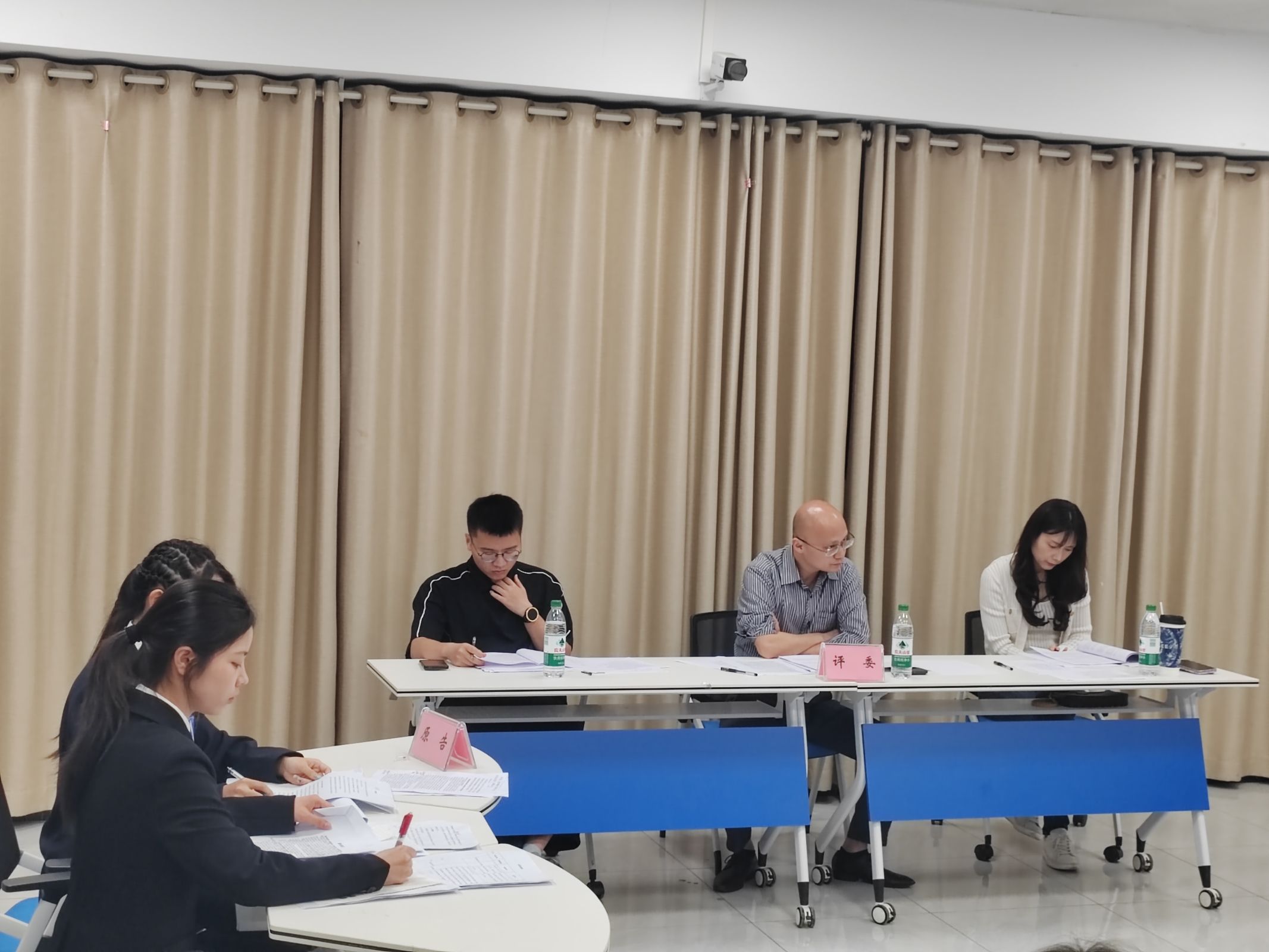 518含评委图.jpg 518含评委图.jpg