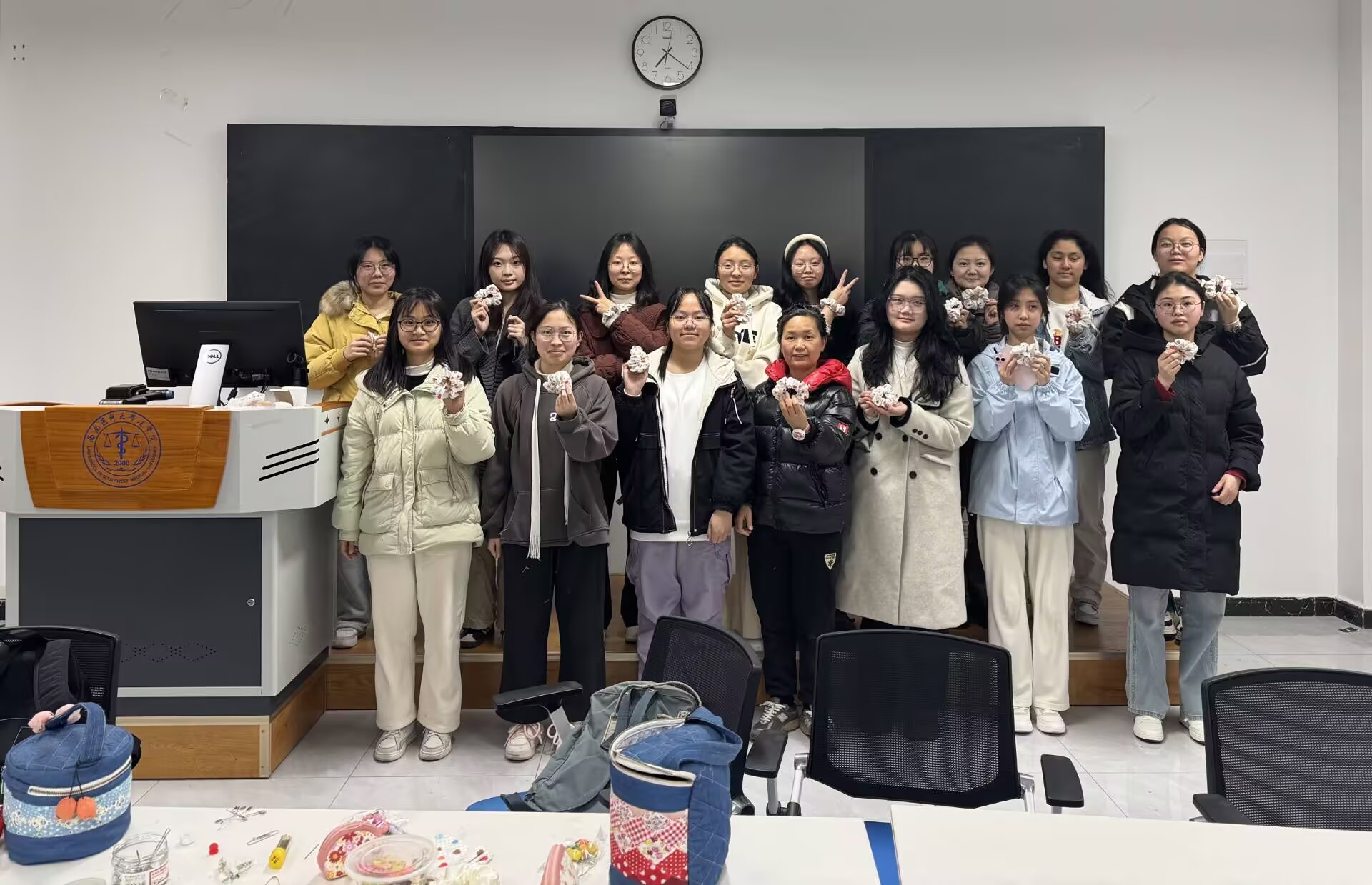 合影.jpg 合影.jpg