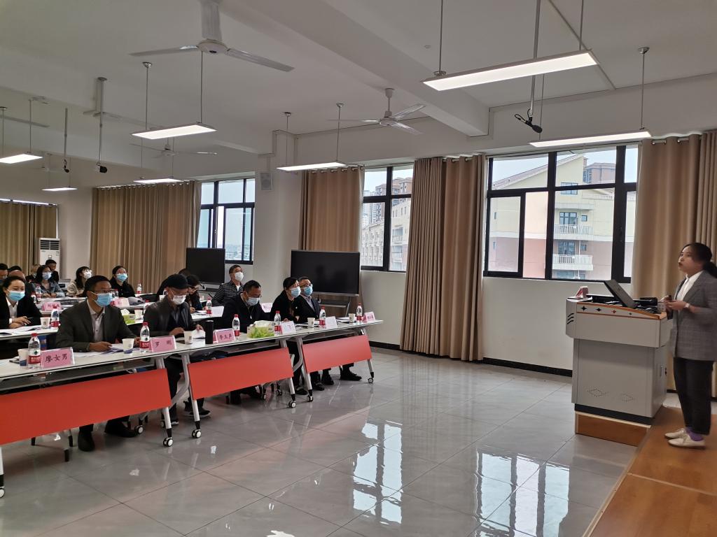 “诚达杯”法学院第四届青年教师课堂教学创新竞赛活动3.jpg “诚达杯”法学院第四届青年教师课堂教学创新竞赛活动3.jpg