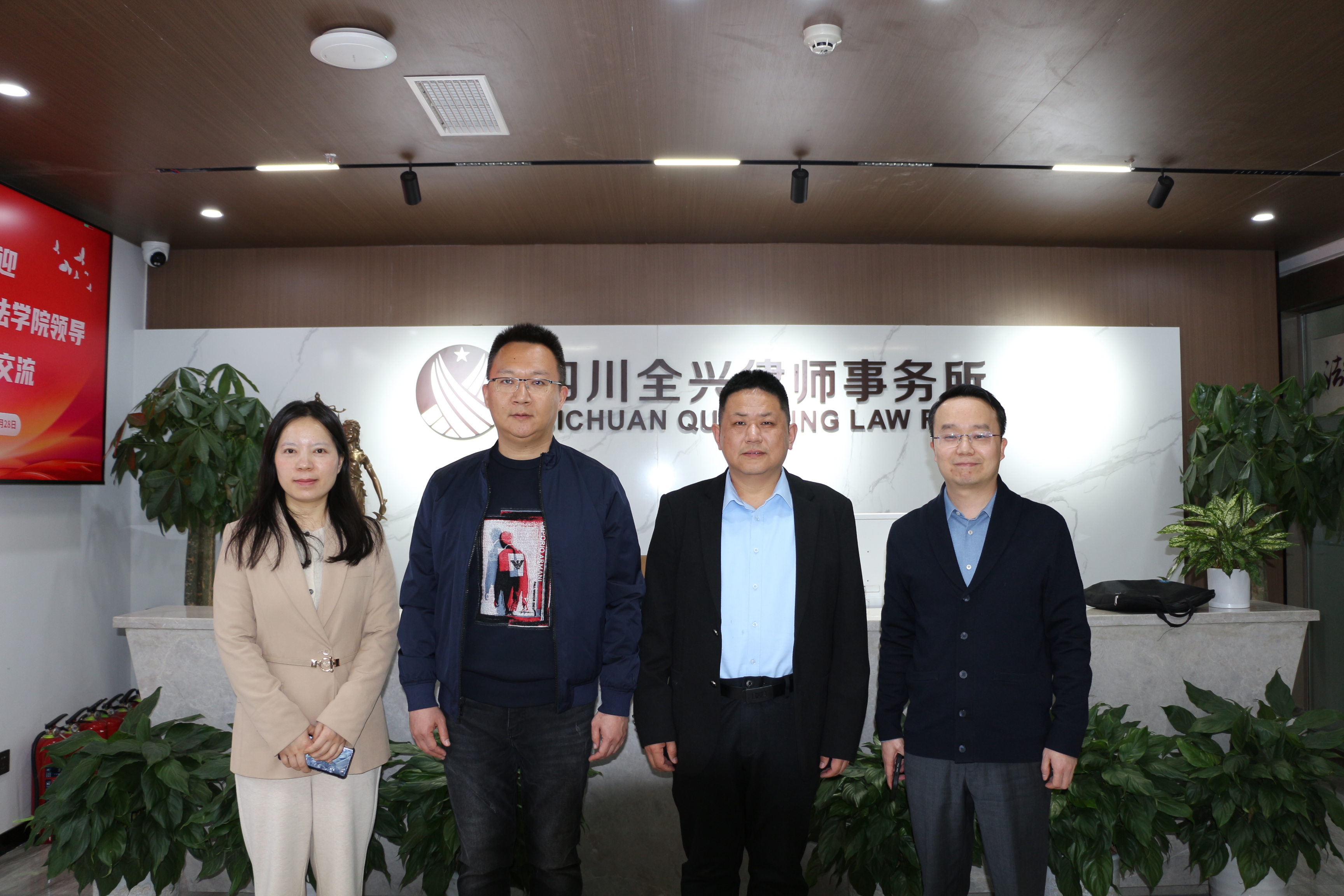 b473998a08ea82566591832fc235ba97.jpg b473998a08ea82566591832fc235ba97.jpg