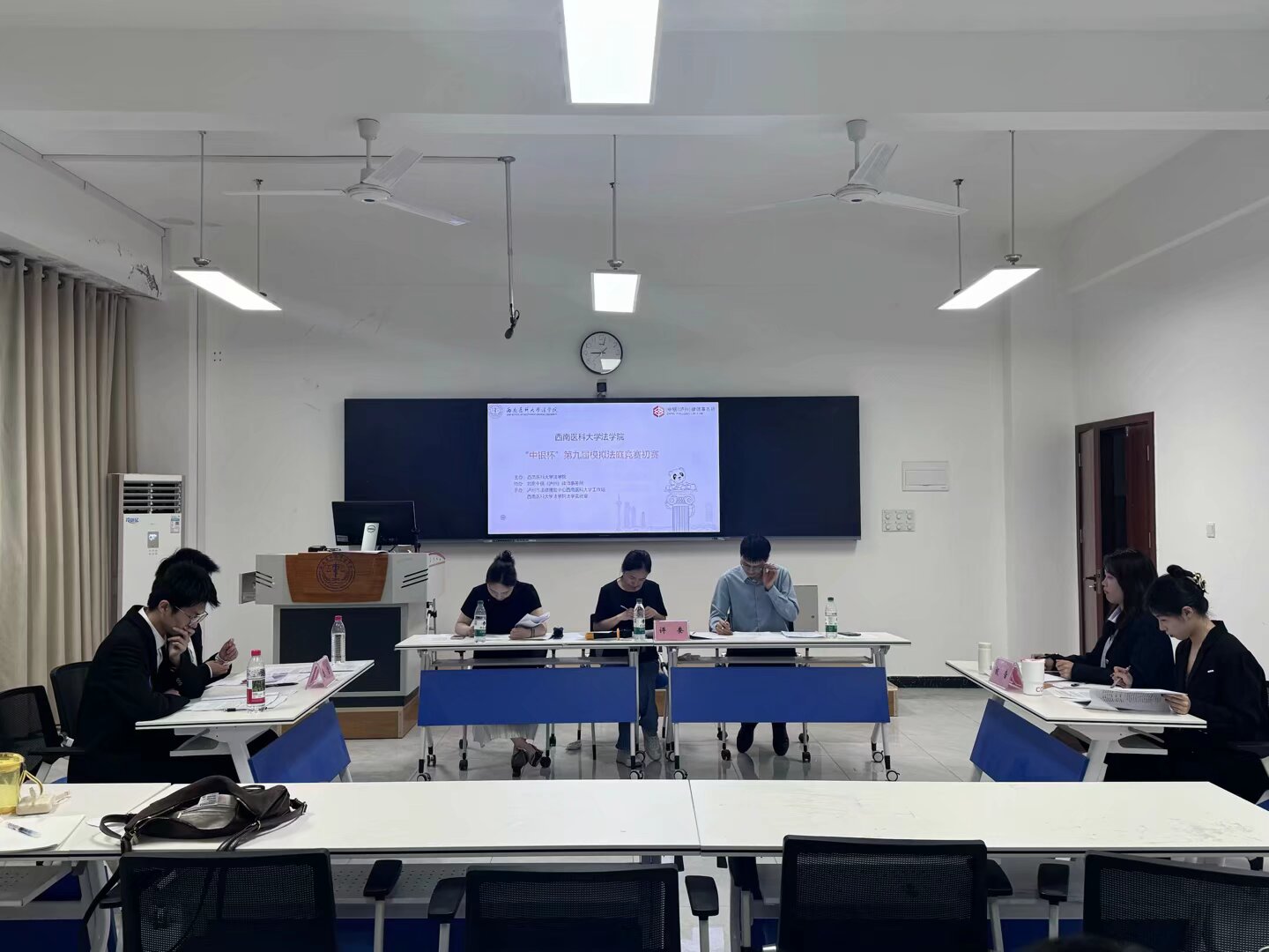 501含评委全景.jpg 501含评委全景.jpg